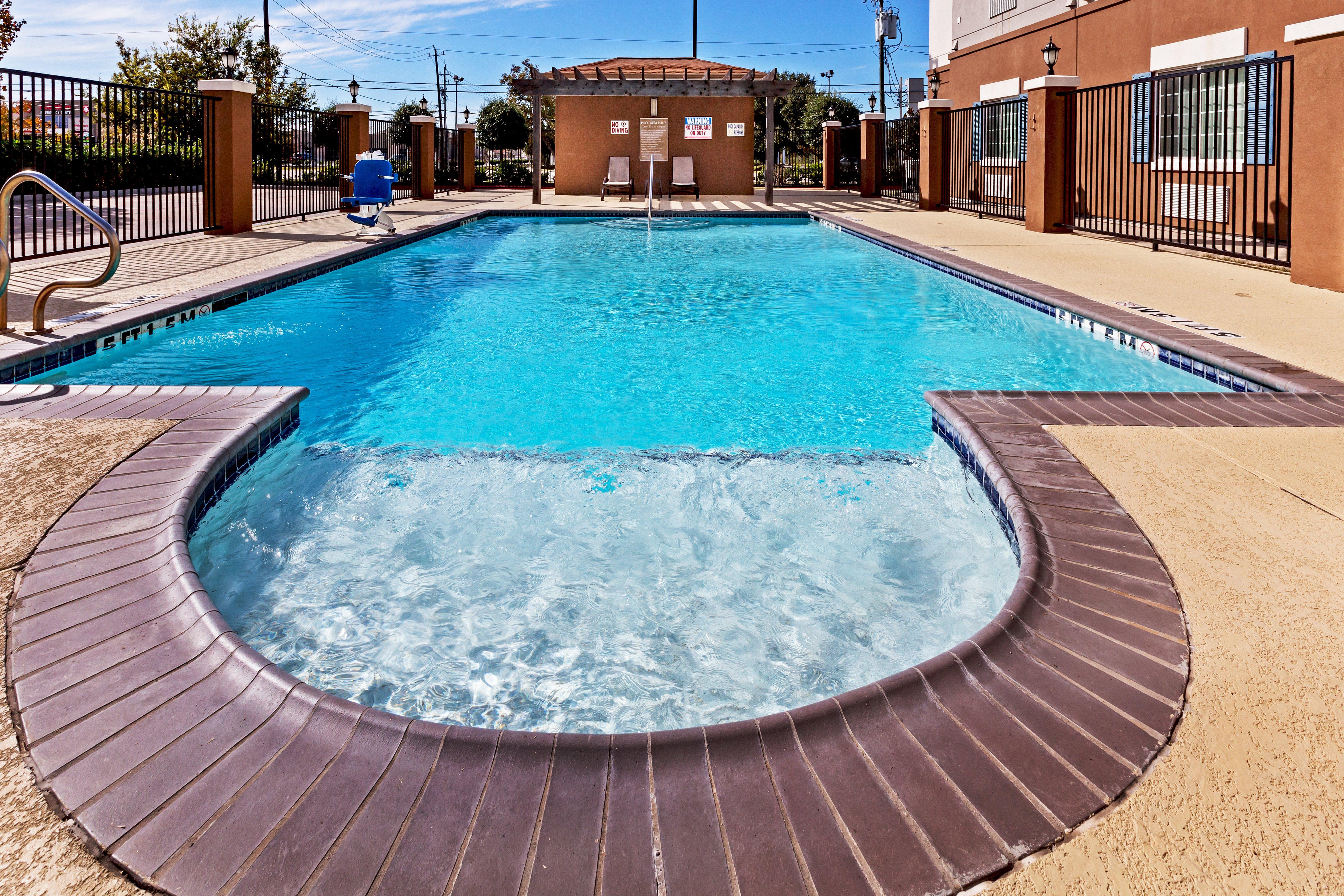Candlewood Suites Baytown By Ihg Exterior photo